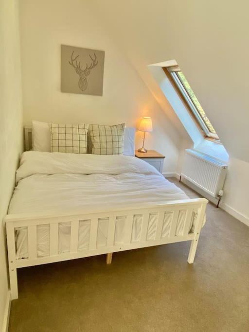 Charming 3/4 Bedroom Semi-Detached Cottage. Carberry Екстериор снимка