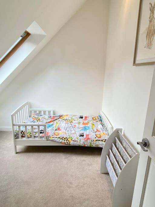 Charming 3/4 Bedroom Semi-Detached Cottage. Carberry Екстериор снимка
