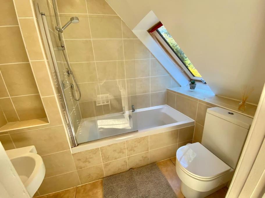 Charming 3/4 Bedroom Semi-Detached Cottage. Carberry Екстериор снимка
